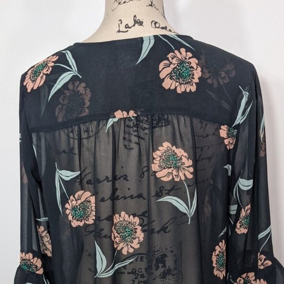 Cabi #5206 La Di Da Blouse Floral Top Black Semi Sheer size Small - Picture 10 of 10